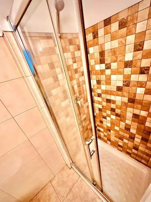 Cozy Studio In Stª Catarina Лиссабон Португалия
