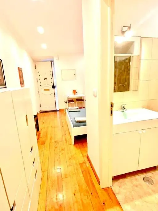 Cozy Studio In Stª Catarina Лиссабон Апартаменты